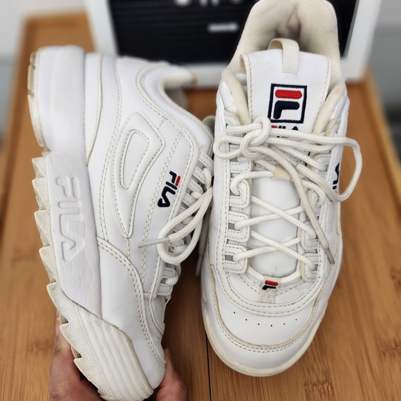 Fila Women’s Disruptor Sneaker - Picture 3 of 16